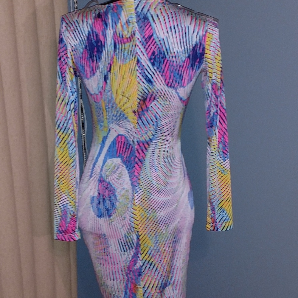 Dress - Picture 2 of 3